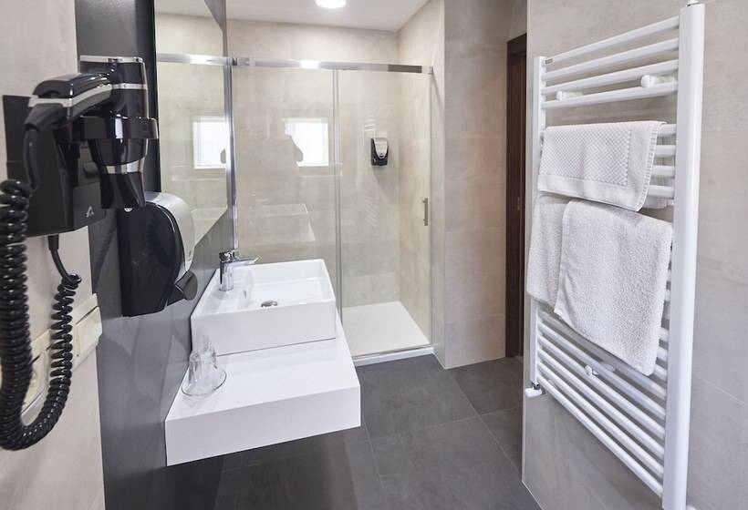 اتاق استاندارد سه نفره, Posada Araceli