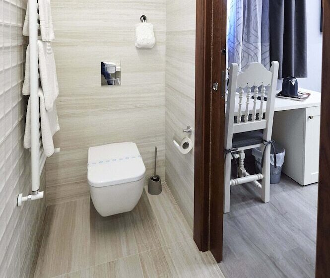 اتاق استاندارد سه تخته با بالکن, Posada Araceli