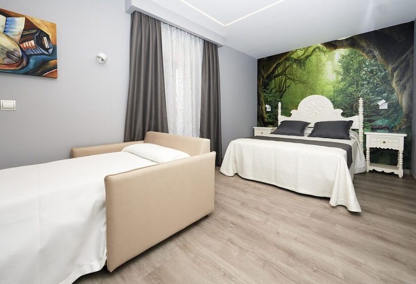 اتاق استاندارد سه تخته با بالکن, Posada Araceli