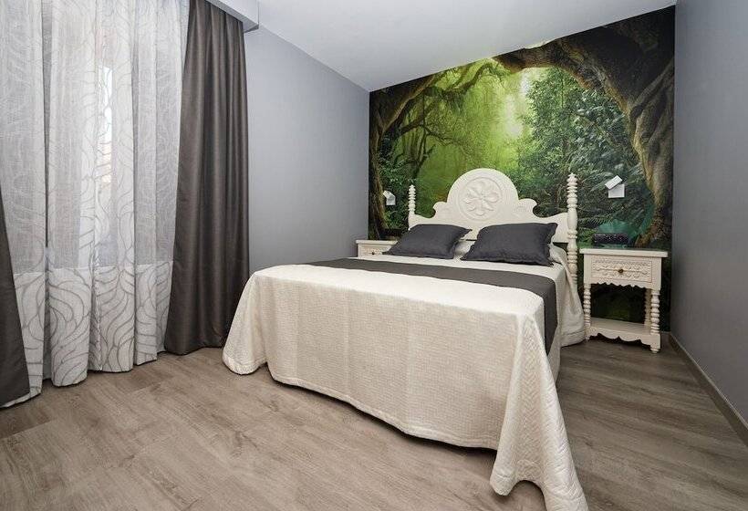 اتاق استاندارد سه تخته با بالکن, Posada Araceli