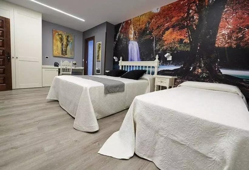 Standard Triple Room with Terrace, Posada Araceli