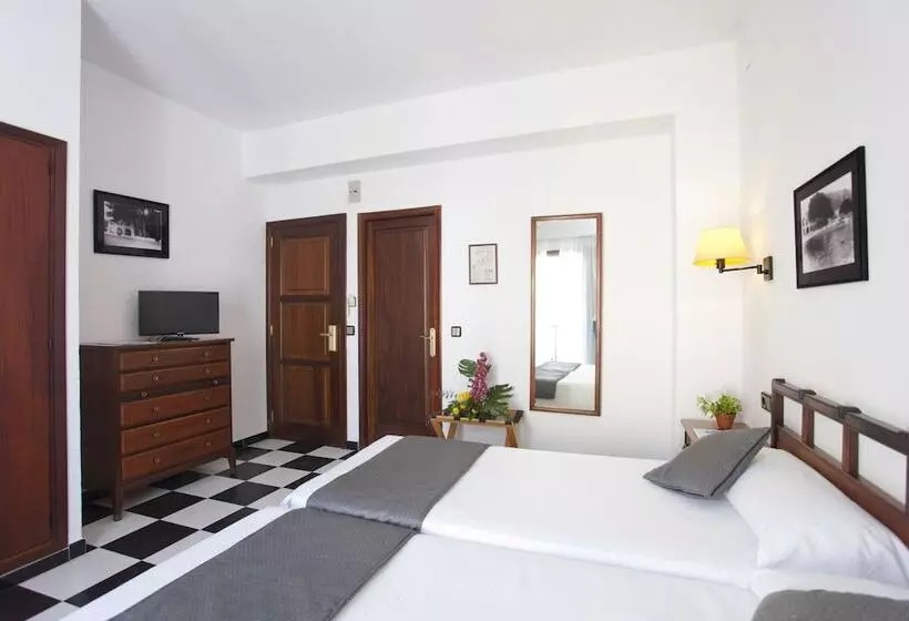 Standardzimmer, Sis Pins