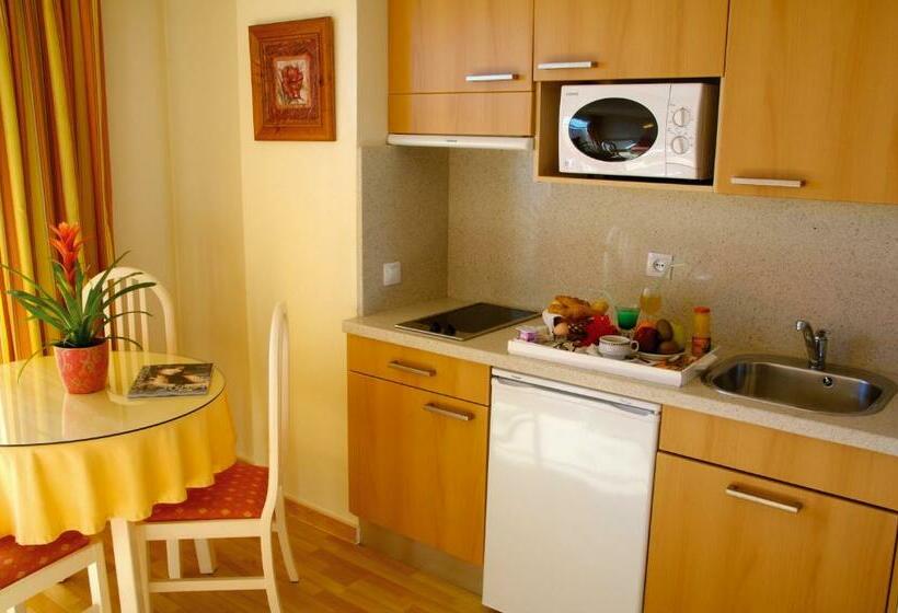 スタンダードスタジオ, Ona Princesa Playa