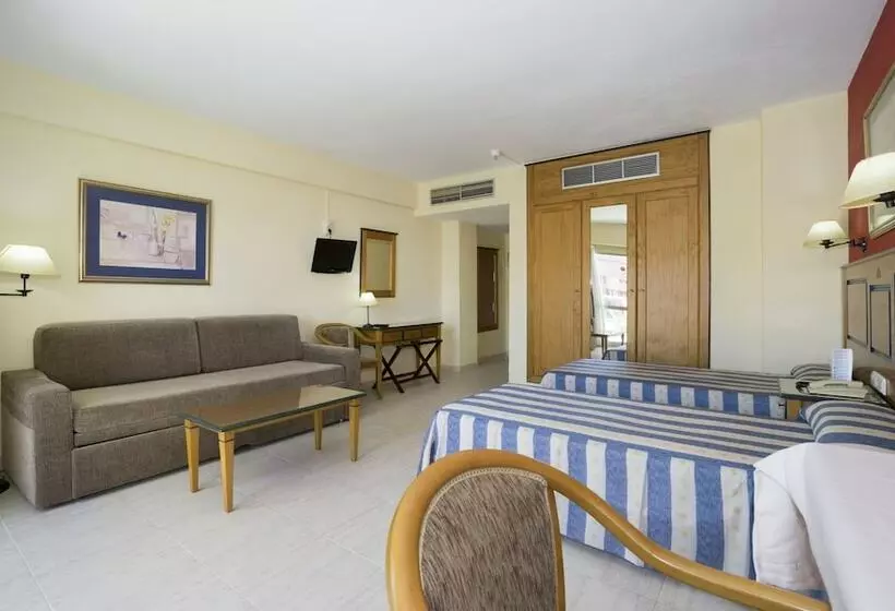 استودیوی استاندارد, Hotel Apartamentos Pyr Fuengirola