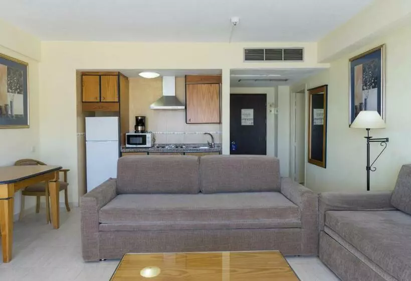 1 Bedroom Penthouse Apartment, Hotel Apartamentos Pyr Fuengirola