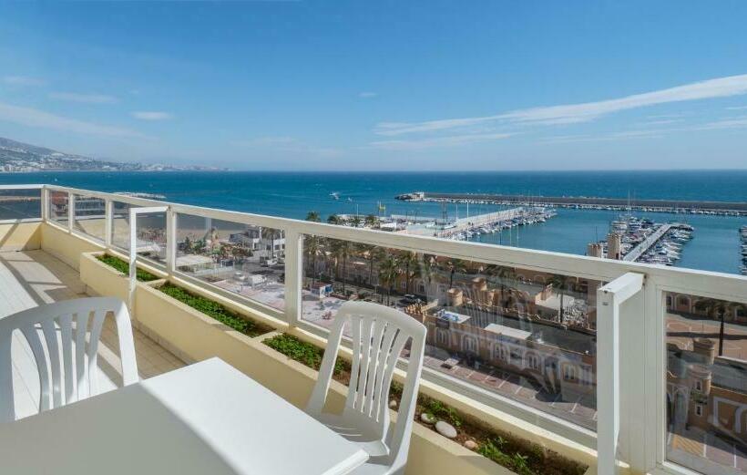 海の見える２ベッドルームアパートメント, Apartamentos Pyr Fuengirola