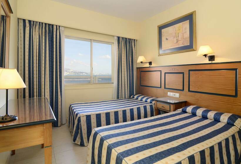 海の見える２ベッドルームアパートメント, Apartamentos Pyr Fuengirola