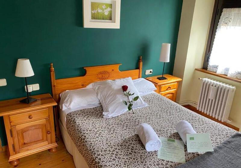 غرفة قياسية, La Petite Boheme