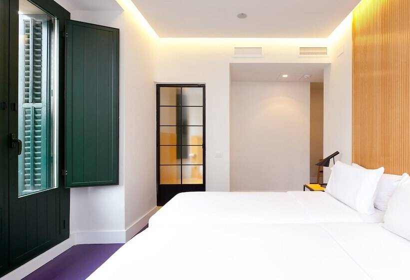 اتاق استاندارد با بالکن, Sleep N Atocha B Corp Certified