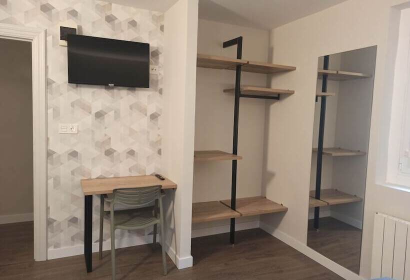 四人标准间, Bearan Bar & Rooms