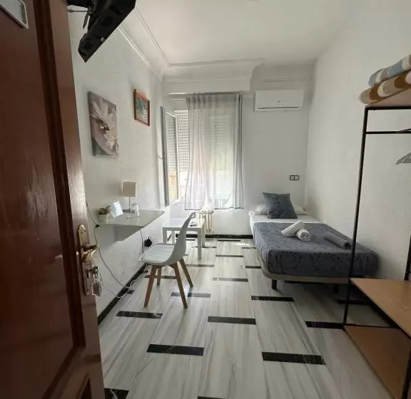 バスルーム共有のシングルスタンダード, Hostal Arrate