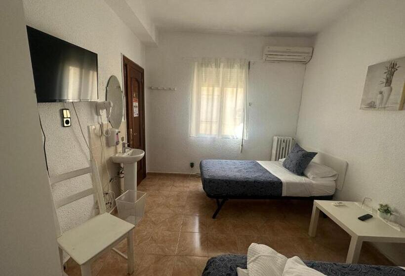اتاق استاندارد با سرویس بهداشتی مشترک, Hostal Arrate