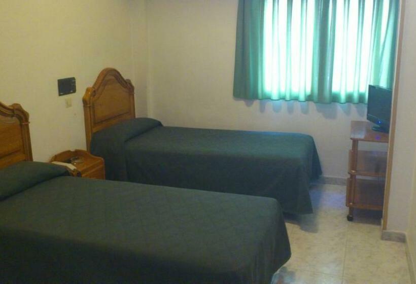 Quarto Estandar, Hostal Juanito