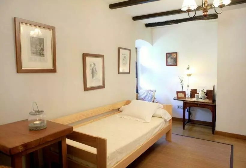 Standard Kolmen Hengen Huone, Hostal Rural Donamariako Benta