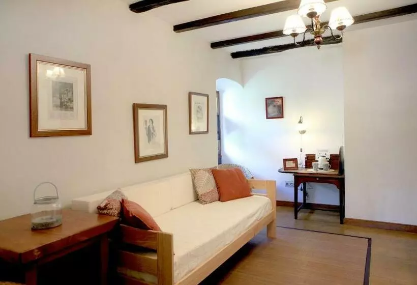 Standard Kolmen Hengen Huone, Hostal Rural Donamariako Benta