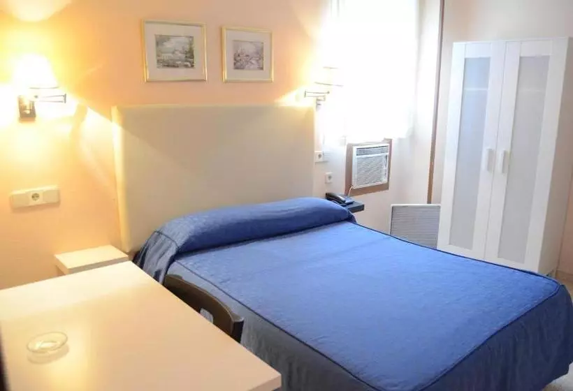 اتاق استاندارد یک نفره, Legazpi
