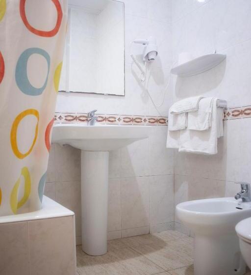 غرفة قياسية فردية, Legazpi