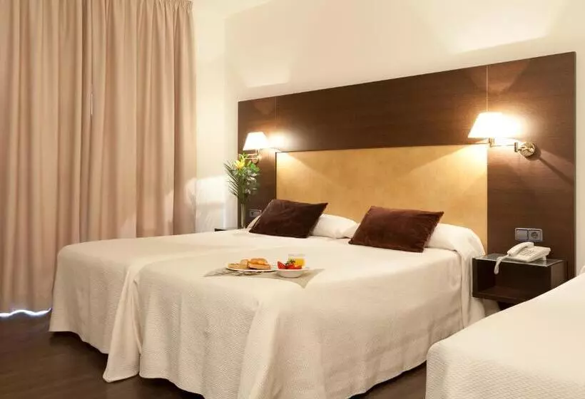 اتاق استاندارد سه نفره, Madrid Torrejon Plaza
