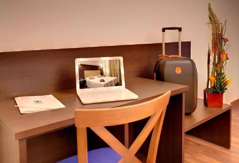 اتاق استاندارد یک نفره, Madrid Torrejon Plaza