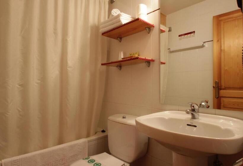 اتاق استاندارد سه نفره, Ostau D òc