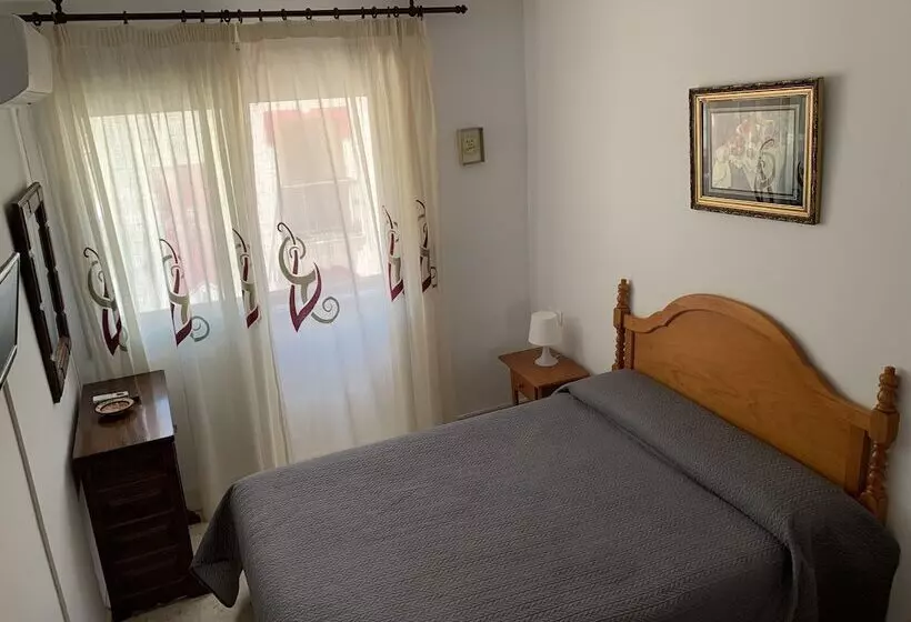 اتاق استاندارد, Hostal Mediterráneo