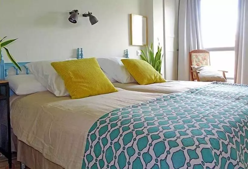 Superior-huone, Vicente Home