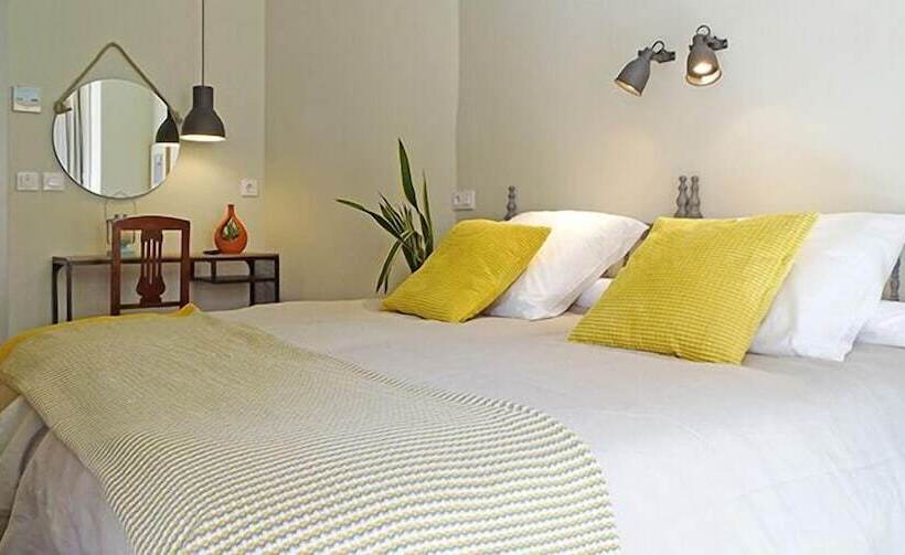 غرفة سوبيريور, Vicente Home