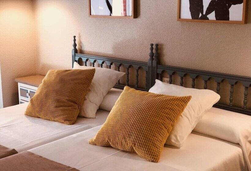 غرفة قياسية, Vicente Home