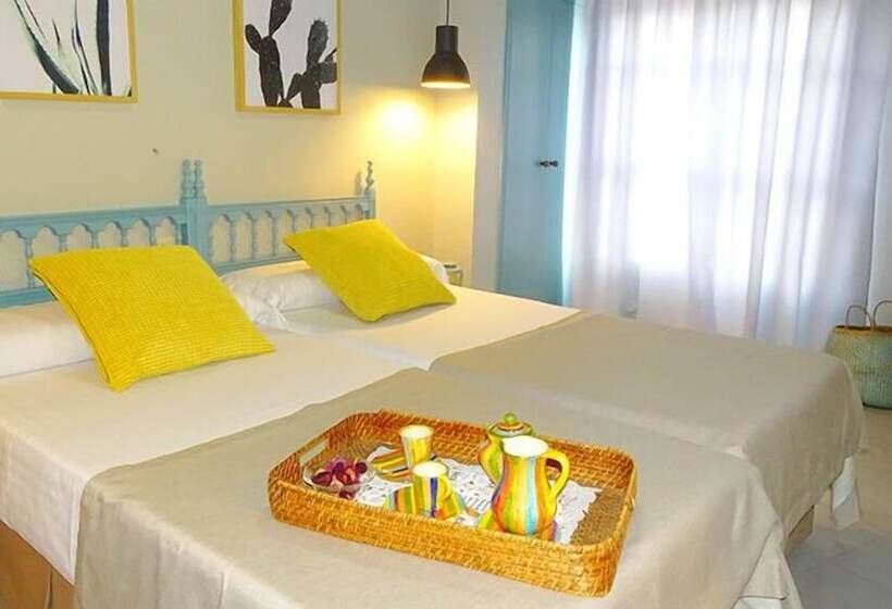 غرفة قياسية, Vicente Home