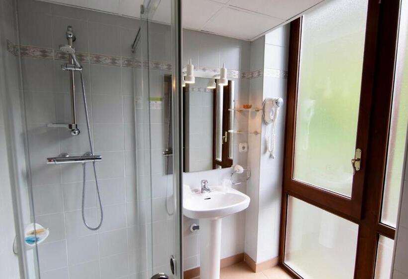 غرفة قياسية, Pensio La Creu