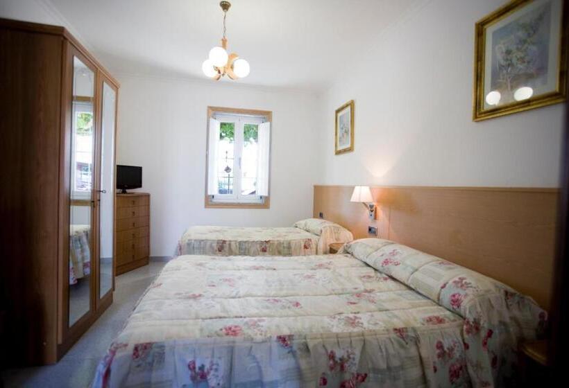 اتاق استاندارد سه نفره, Hostal La Casilla