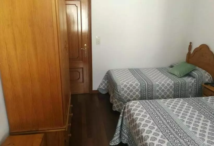 Standard Kolmen Hengen Huone, Hostal La Casilla