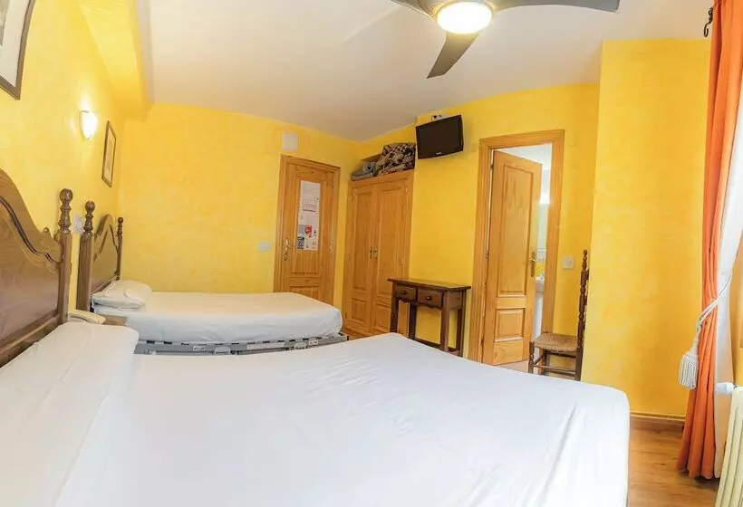 ファミリールーム, Hostal Rio Ara Bellosta By Vivere Stays