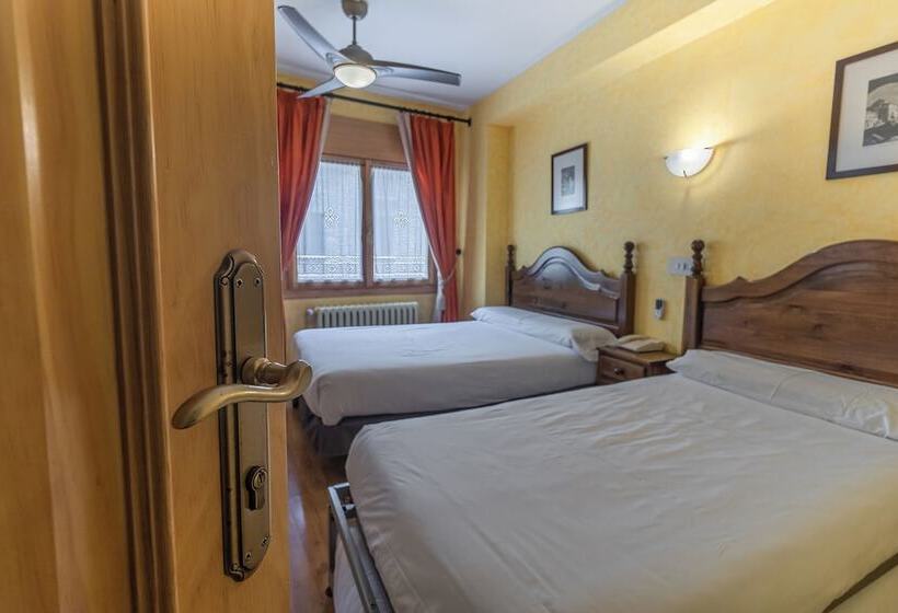 Семейный Номер, Hostal Rio Ara Bellosta By Vivere Stays