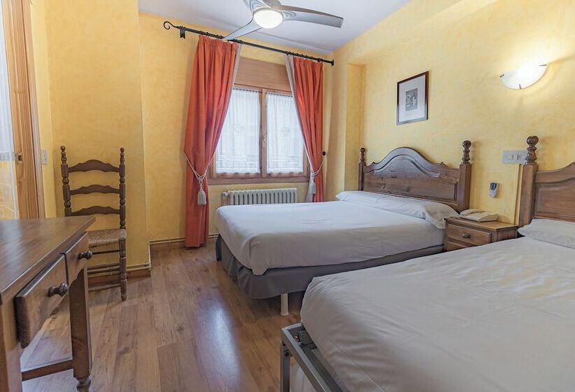 Семейный Номер, Hostal Rio Ara Bellosta By Vivere Stays