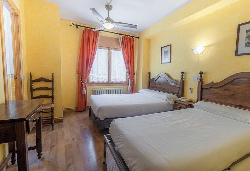 Семейный Номер, Hostal Rio Ara Bellosta By Vivere Stays