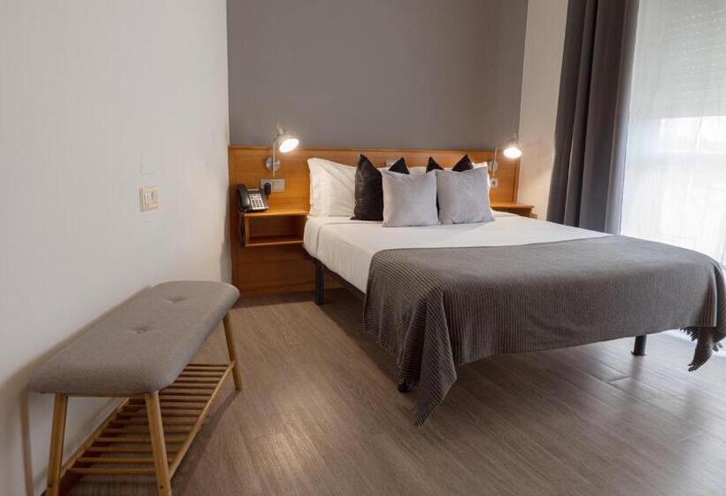 اتاق استاندارد یک نفره, Carlos 96