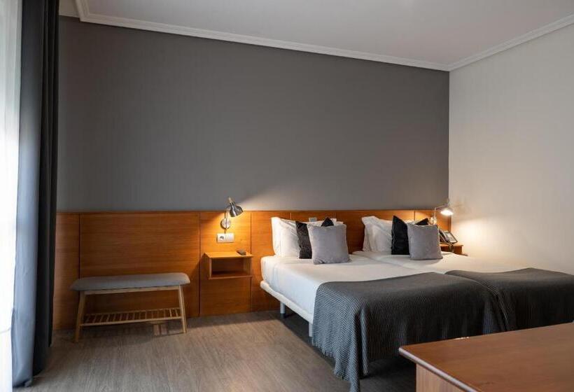 اتاق استاندارد, Carlos 96