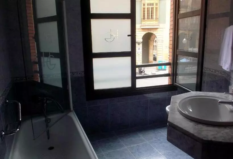 اتاق استاندارد, Gijon