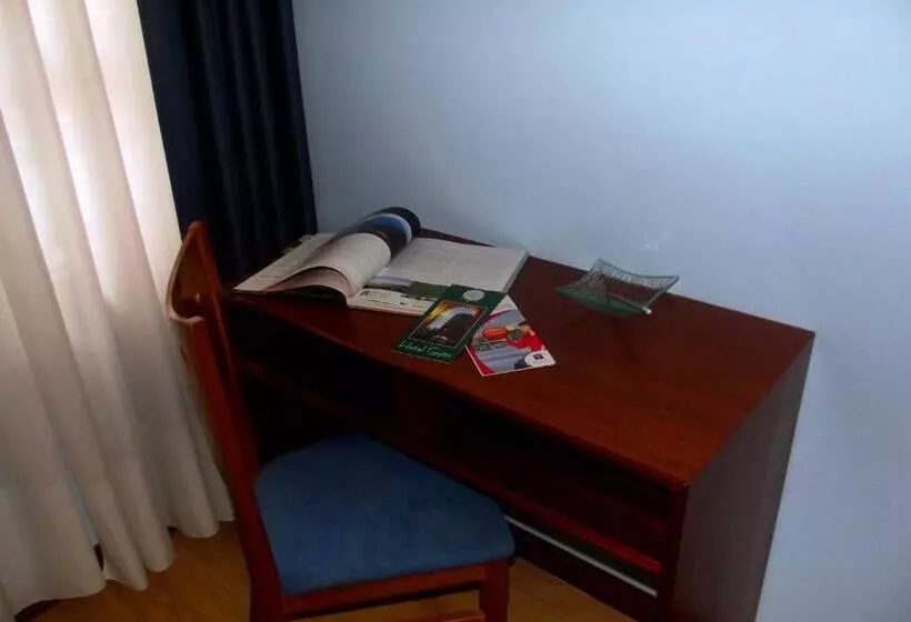 اتاق استاندارد سه نفره, Gijon