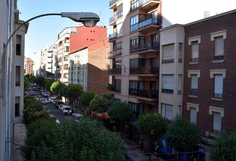 חדר סטנדרט חדר אמבטיה משותף, Hostal Oviedo
