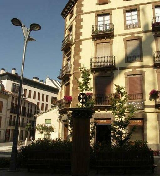 اتاق استاندارد با سرویس بهداشتی مشترک, Hostal Paris