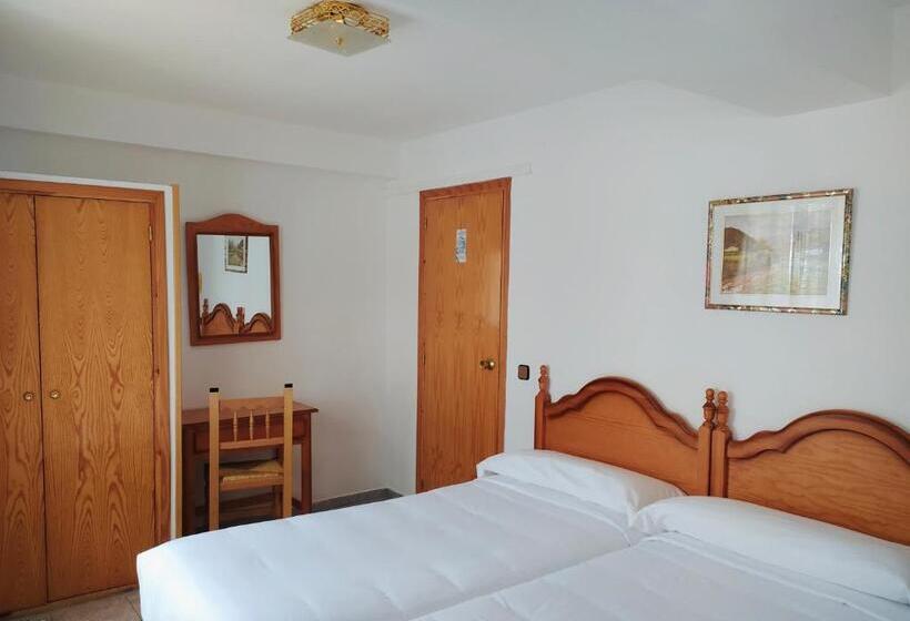 اتاق استاندارد, Hostal Pirineos Meliz