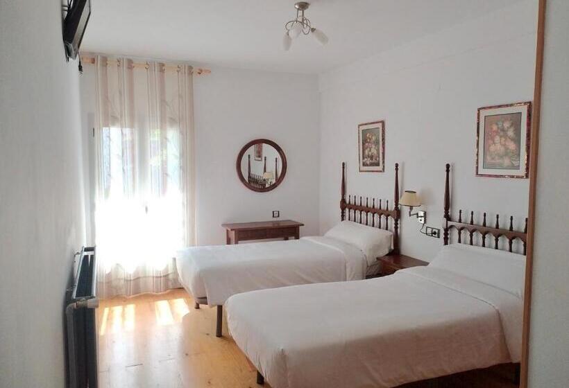 اتاق استاندارد, Hostal Pirineos Meliz