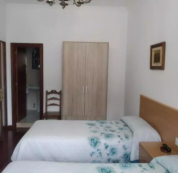Standard Kolmen Hengen Huone, Hostal Residencia Presidente