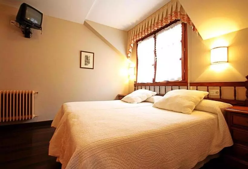 Standard Room, Hostal Restaurante Méndez El Guardia