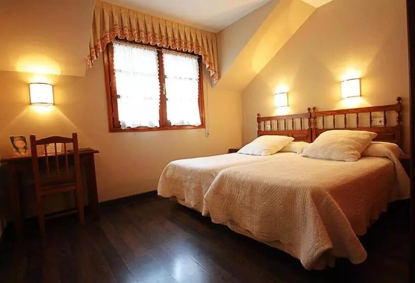 Basic Room, Hostal Restaurante Méndez El Guardia
