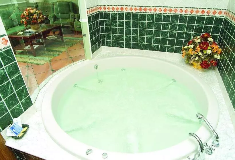 Suite mit Hydromassage, La Posada Del Conde