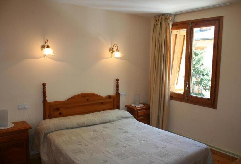 스탠다드 룸, Llacs De Cardos