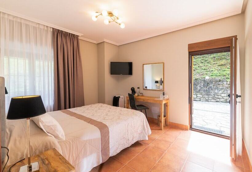 غرفة قياسية, Logis Hotel Restaurante La Casa De Juansabeli